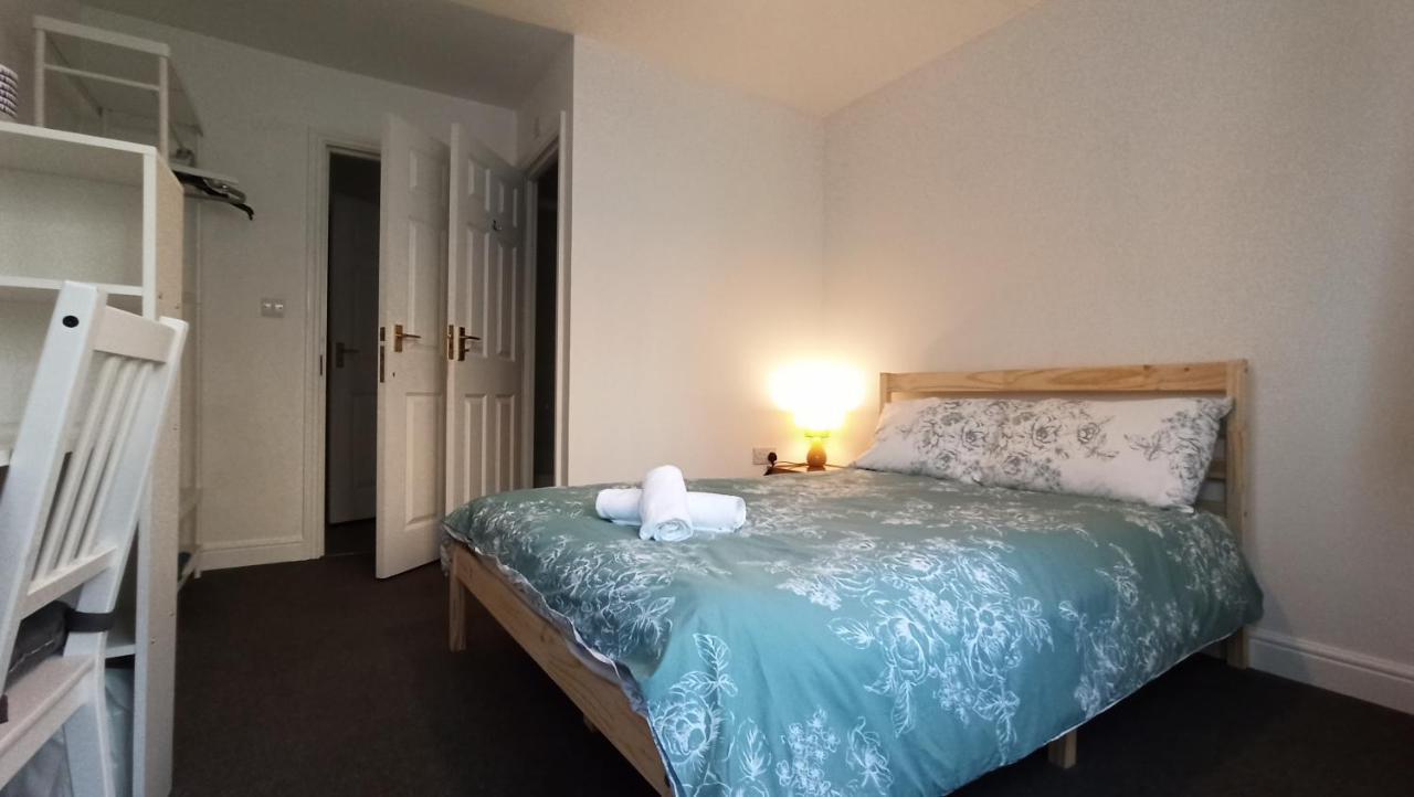 Bright, Chilled Ensuite Db Room In A Shared Flat! London Bagian luar foto